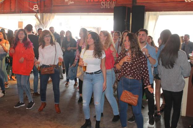 Ganas de fiesta, pero a otro ritmo