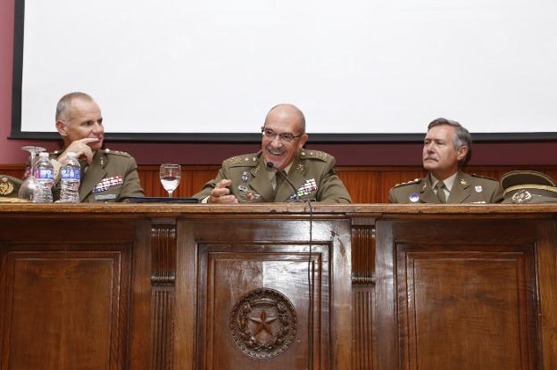 El JEMAD destaca que el elemento esencial de las Fuerzas Armadas es su personal