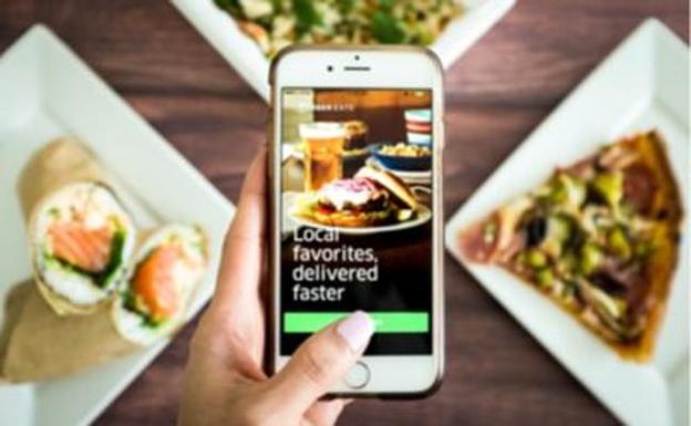 El reparto de comida en bici y moto de Uber Eats llegará a Almería en pocas semanas