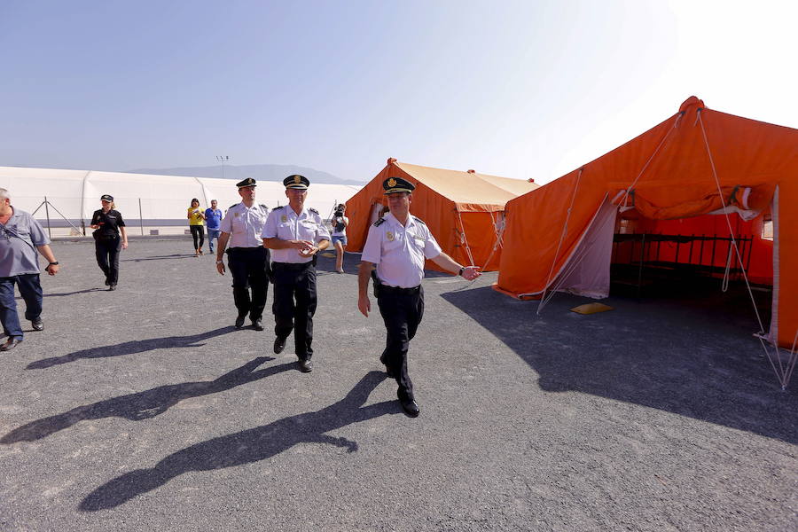 El Gobierno sustituirá las tiendas del campamento para inmigrantes de Motril por módulos estables