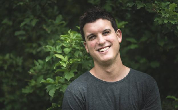 El médico de familia granadino que lucha contra el SIDA en EE.UU. y quiere «acabar con la epidemia del VIH»