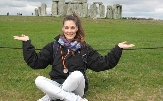 «Me fui a Londres por amor y ahora ejerzo de maestra en un colegio público: soy afortunada por no tener que aprobar oposiciones»