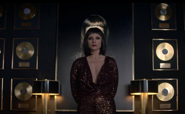 Carlos Vermut hipnotiza con un fascinante juego de identidades