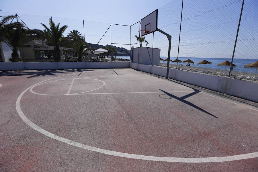 Costas rechaza la concesión de la pista deportiva a La Herradura y su derribo vuelve a estar en el aire