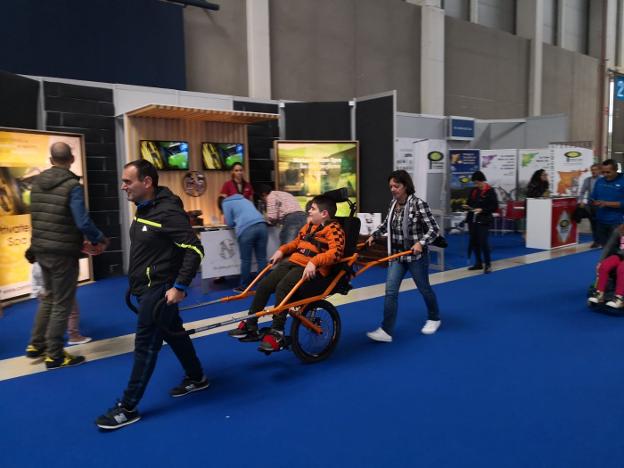 Sillas pioneras para un senderismo adaptado