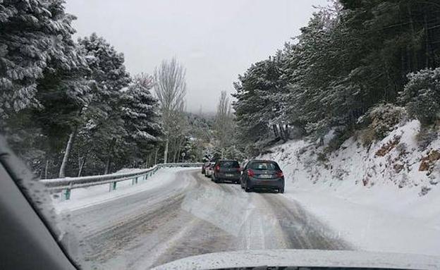 Reabiertas las dos carreteras cortadas por la nieve en la provincia de Granada