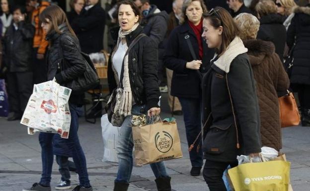 ¿Qué centros comerciales abren este Día de Todos los Santos en Granada? Estos son los horarios
