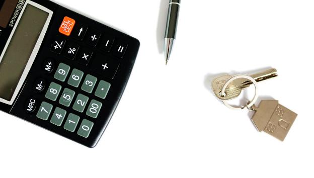 La indecisión del Supremo frena la firma de hipotecas en bancos y notarías