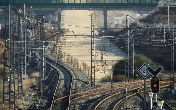 Poner raíles en el 'AVE andaluz' recortaría el viaje a Sevilla en hasta 45 minutos