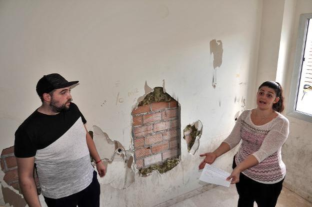 «A la calle no vuelvo con mis hijos»