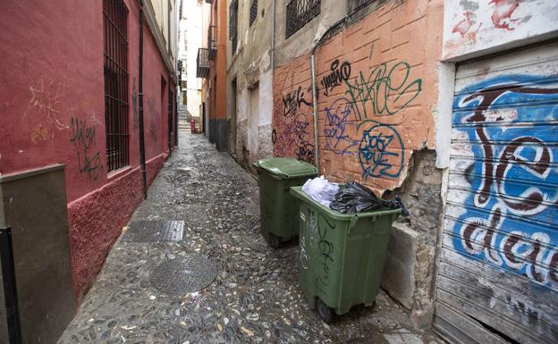 La Policía admite problemas de droga y prostitución en la calle Elvira y suma refuerzos