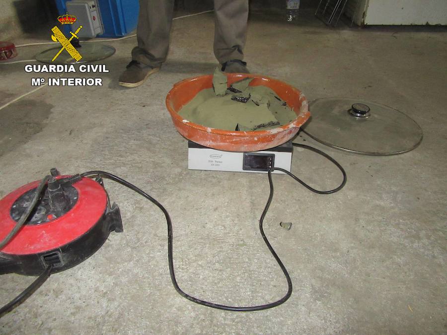 La Guardia Civil desarticula un laboratorio para la elaboración de hachís en Cenes de la Vega