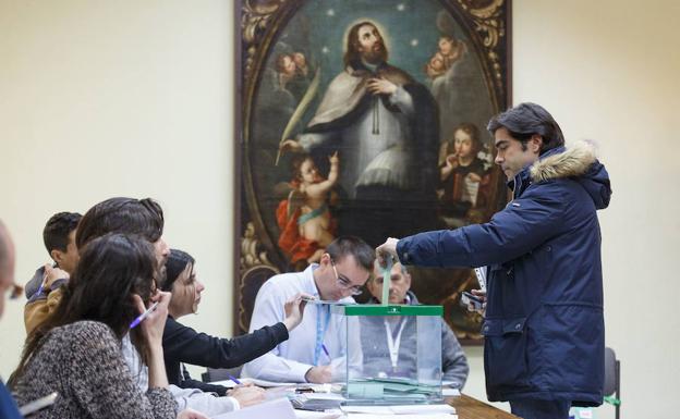 Elecciones andaluzas en Granada: consulta en qué colegio electoral y mesa tienes que votar el 2-D