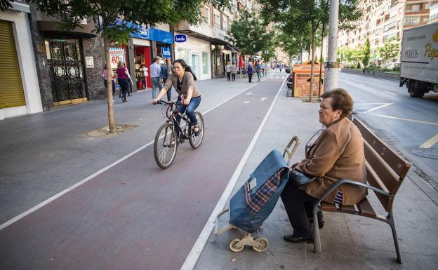 Las mayores multas que pueden caerte si vas en bici por Granada