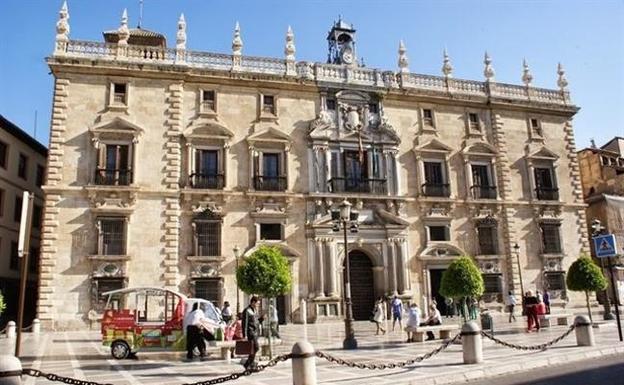 La acusada de regentar un piso de prostitutas dice que no las «obligaba» a nada