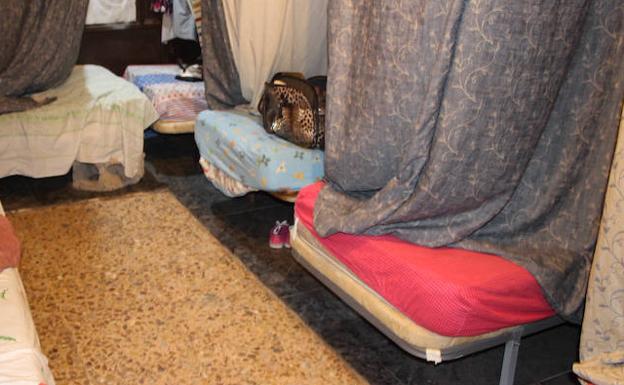 Liberan a 22 mujeres prostituidas por una red de trata en Vícar