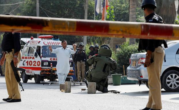 Un grupo rebelde ataca el Consulado chino en la ciudad paquistaní de Karachi