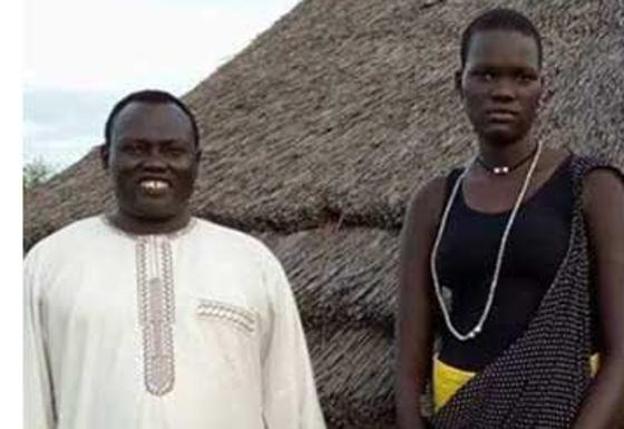 Un sudanés subasta a su hija menor en Facebook