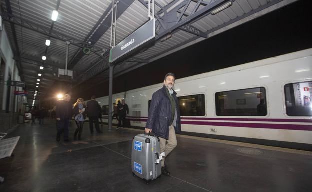 El tren que tardó 1.328 días en partir