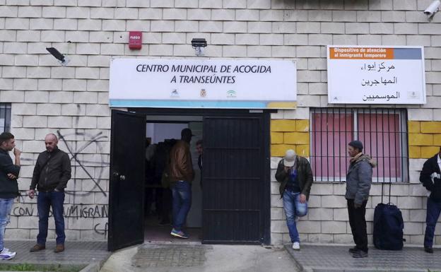 Abiertos 12 albergues de la red provincial de Jaén para atender a temporeros de la aceituna