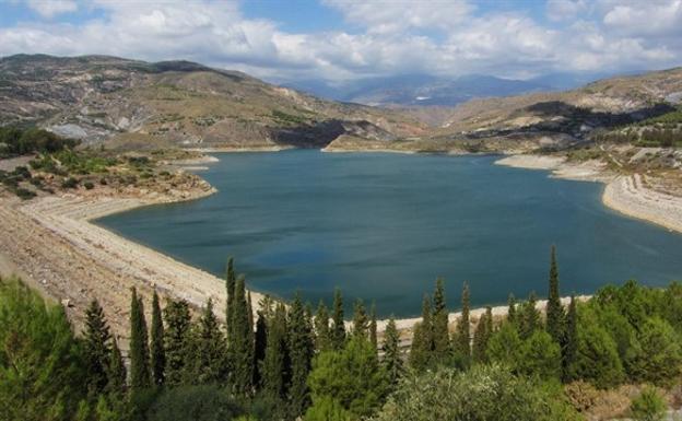 Las lluvias de noviembre fortalecen los embalses de Benínar y Cuevas