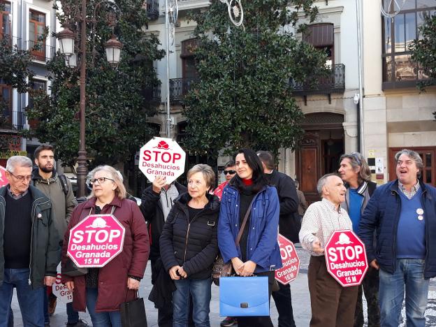 «Voy a tener que enterrar la renta mínima solo en pagar la pensión»