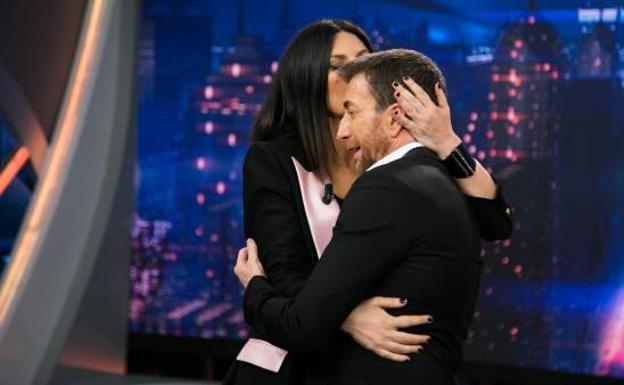 Pablo Motos presenta 'El Hormiguero' pese a la muerte de su madre y al final le dedica el programa