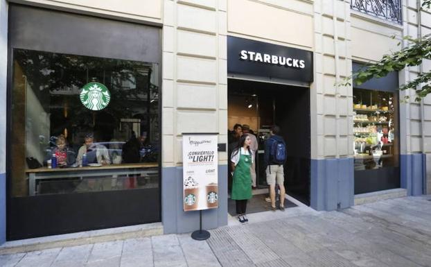 Los motivos del cierre de Starbucks en Granada