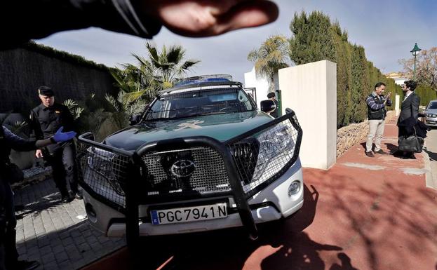 Sustraen un coche y roban 5.000 euros en un hotel de Tabernas