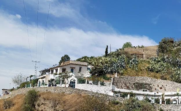 Un hombre se quema mientras dormía al incendiarse su casa cueva del Sacromonte