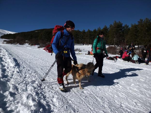 La falta de nieve impide iniciar la temporada en La Ragua, que se replantea sus usos