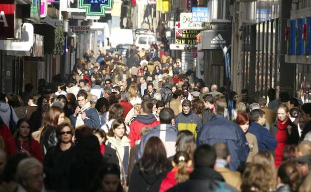 ¿Cuántos habitantes hay empadronados en la provincia de Granada y en la capital?