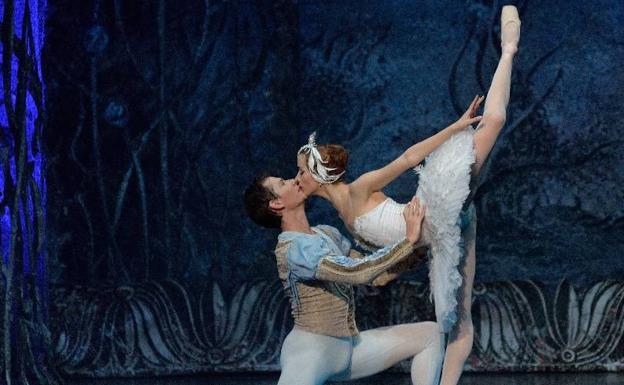 El Ballet Imperial Ruso ofrece una gala de ballet con acento francés mañana en Granada