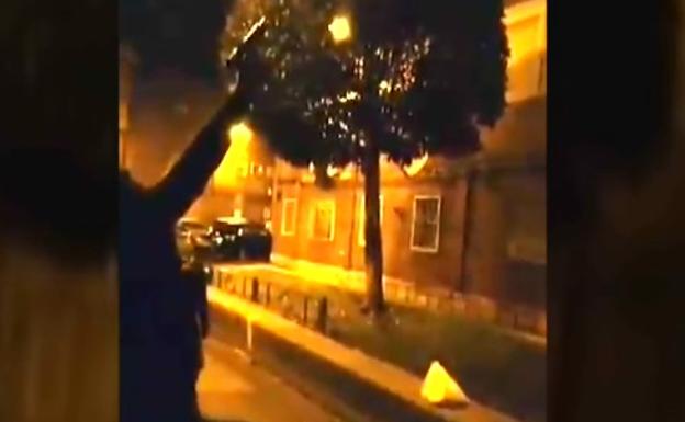 Celebran a tiros en plena calle el nuevo año y lo graban en vídeo