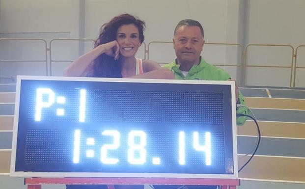 Laura Bueno se adjudica el récord de España en 600 metros