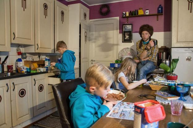 Se acabó vivir de la renta básica universal en Finlandia: ¿Qué pasará en el resto del mundo?