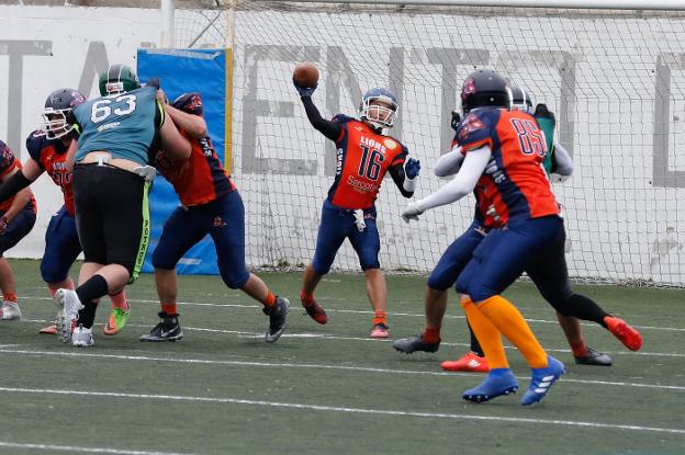 Los Granada Lions tropiezan en el arranque de la temporada