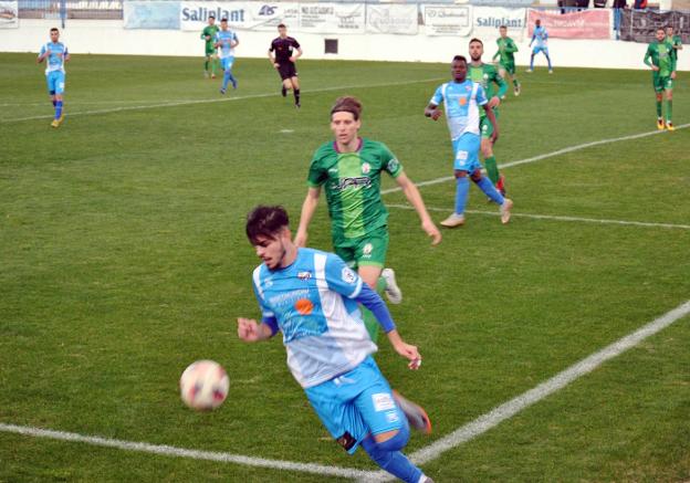 Empate a nada entre Motril y Mancha Real en el Escribano