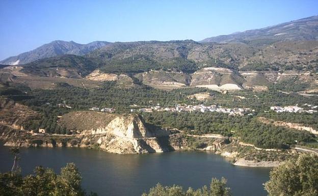 El frente común contra el tendido eléctrico en el Valle suma apoyos