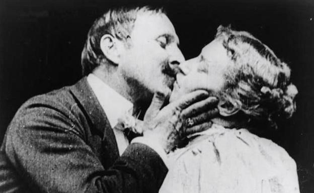 El primer beso de la historia del cine