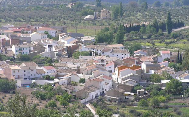 La Diputación acondicionará la totalidad de la carretera de acceso a la población de Arbuniel desde la A-44