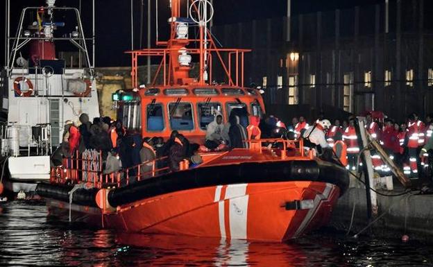 El PP pregunta a TVE por qué no cubrió un acto cultural un día en el que llegaron 500 migrantes