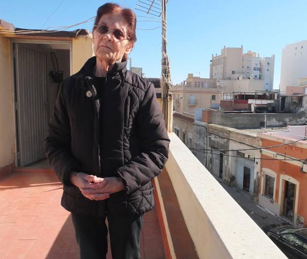 «Estoy sola y tengo 84 años ¿a dónde voy a ir yo con 14.000 euros?»