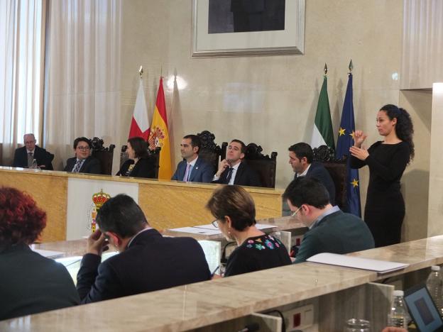 Los presupuestos entran hoy en vigor tras el 'sí' definitivo del pleno