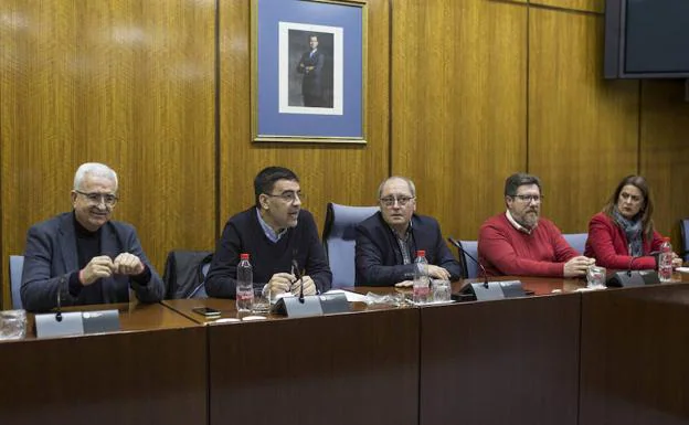 El PSOE se rearma como oposición con exconsejeros en la avanzadilla