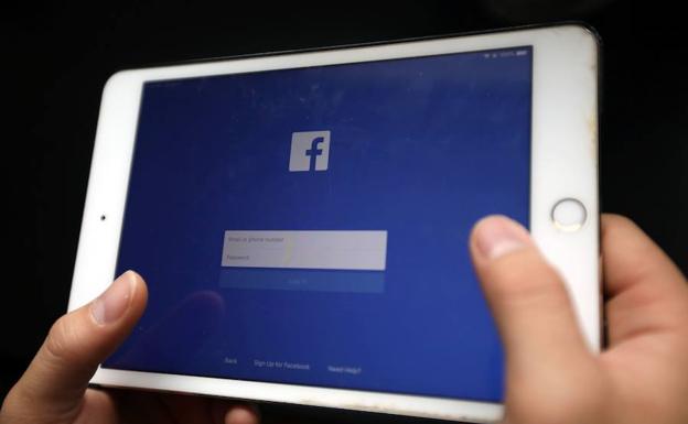 Facebook, un adolescente con problemas