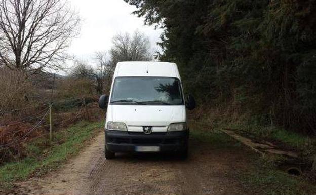 La verdad sobre «los peligrosos ladrones» que actúan con una furgoneta blanca