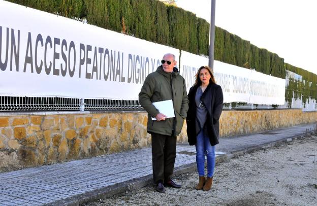 Puerta de Castro dispondrá de un acerado que la unirá con Santa Ana