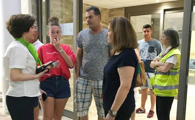 AENA acepta la petición de Iberia de abrir antes el aeropuerto de Granada si se recupera el primer vuelo del día