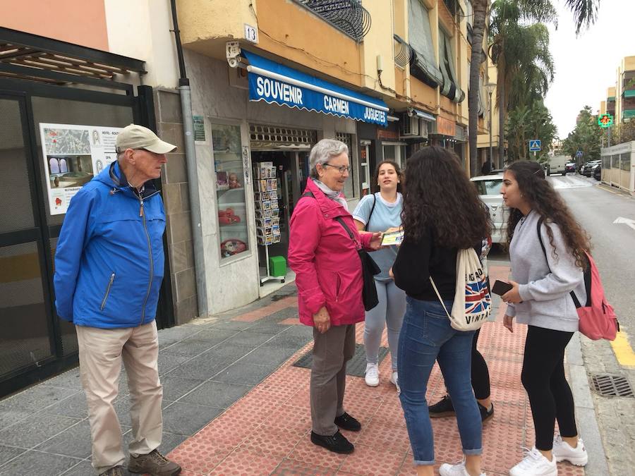 Los estudiantes de Almuñécar limpiarán las playas hoy para celebrar su amor «al planeta»